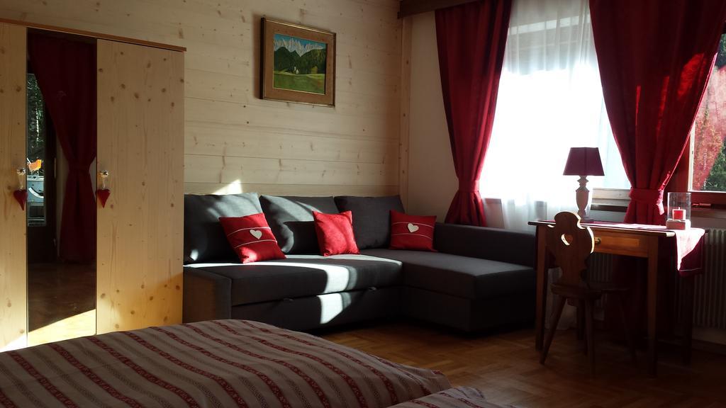 Casa Monteggia Toblach Zimmer foto