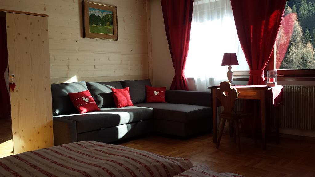 Casa Monteggia Toblach Zimmer foto